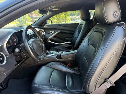 Used 2017 Chevrolet Camaro LT RWD image 34