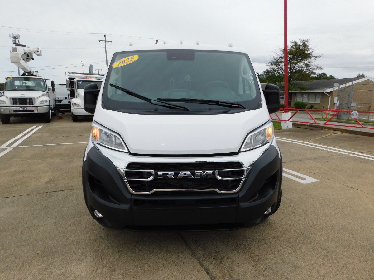 Used 2025 RAM ProMaster 2500 w/ U-Haul Equipment Group FWD image 6