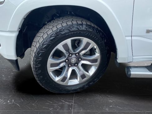 Used 2022 RAM 1500 Limited w/ Body Color Bumper Group AWD/4WD image 36