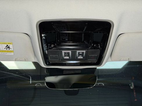 Used 2017 Land Rover Range Rover AWD/4WD image 28
