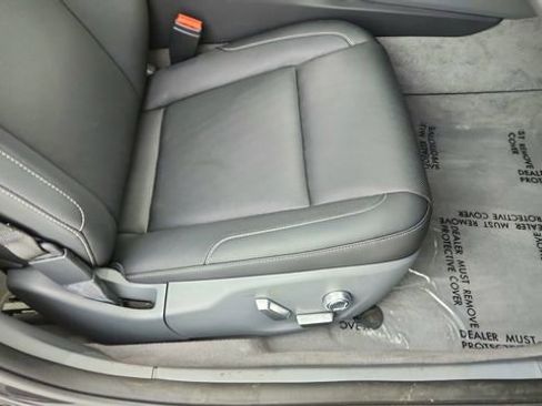 Used 2024 Lucid Air Touring image 23