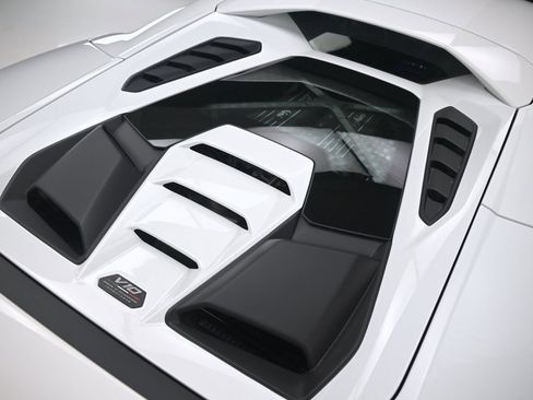 Used 2023 Lamborghini Huracan Tecnica image 16