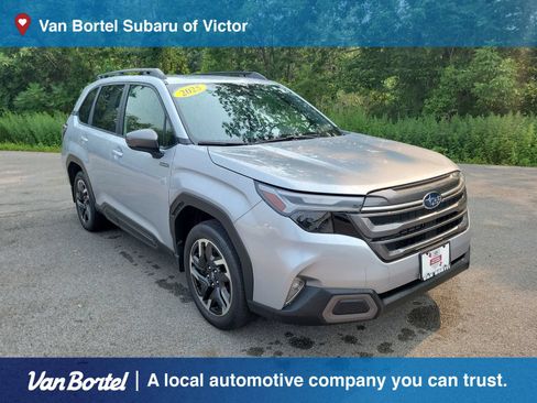 Certified 2025 Subaru Forester Limited AWD/4WD image 7