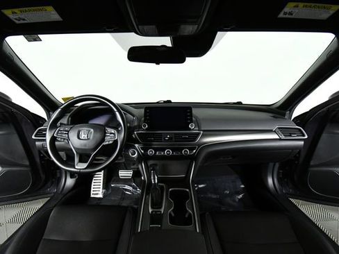 Used 2019 Honda Accord Sport image 18