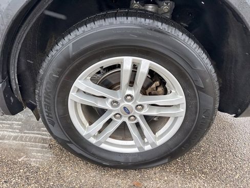 Used 2023 Ford Explorer XLT w/ Equipment Group 202A image 17