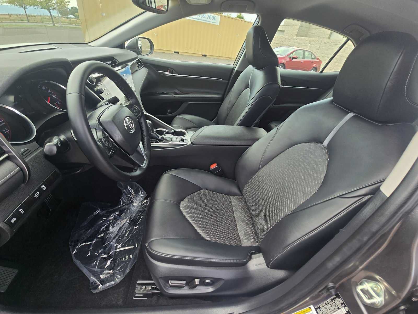Used 2019 Toyota Camry XSE FWD image 22