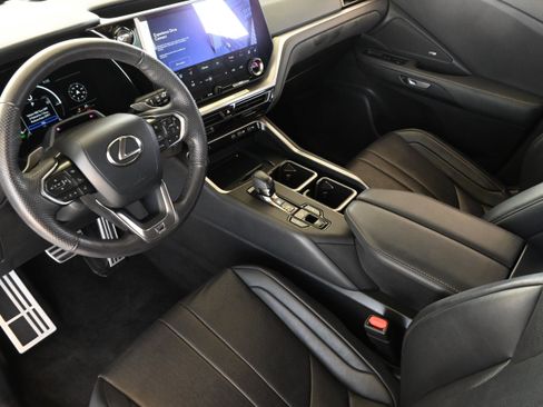 Used 2024 Lexus TX 500h AWD w/ Technology Package image 15