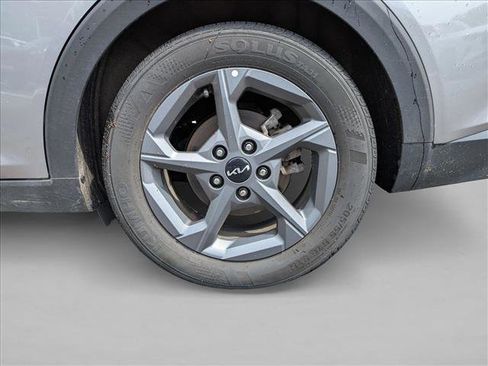 Used 2025 Kia K4 FWD image 13