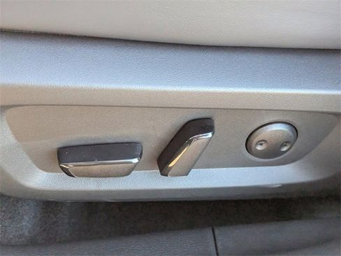 New 2025 Mitsubishi Outlander SE image 12