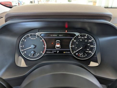 Used 2023 Nissan Rogue SV image 38