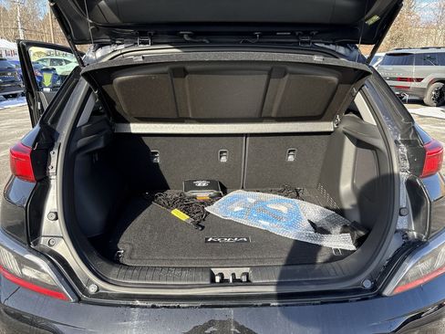 Used 2023 Hyundai Kona Limited w/ Cargo Package FWD image 24