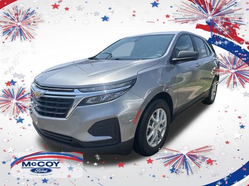 Used 2023 Chevrolet Equinox LS FWD image 1