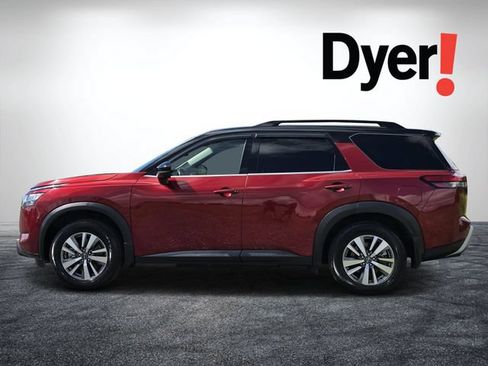 Used 2022 Nissan Pathfinder SL AWD/4WD image 7