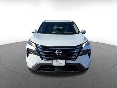 Used 2025 Nissan Rogue SV image 4