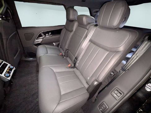 New 2026 Land Rover Range Rover Long Wheelbase SE AWD/4WD image 25