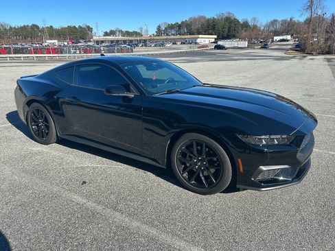 Used 2024 Ford Mustang Coupe image 9