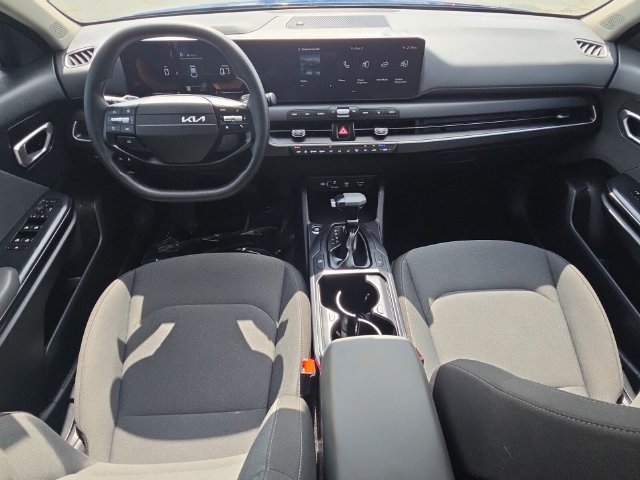 Used 2025 Kia K4 FWD image 13