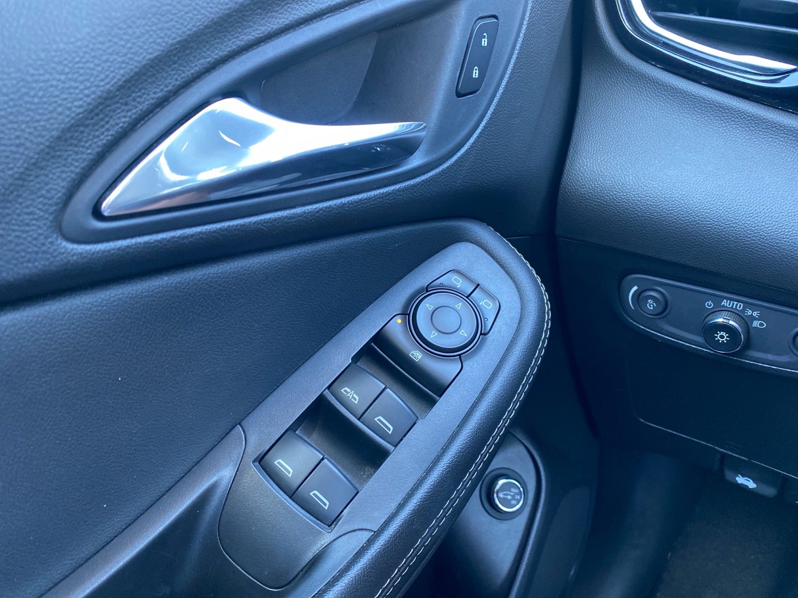 Used 2021 Buick Encore GX Select FWD image 14