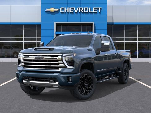 New 2026 Chevrolet Silverado 2500 High Country w/ High Country Premium Package AWD/4WD image 6