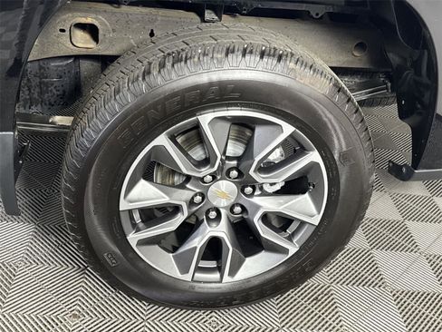 Used 2024 Chevrolet Silverado 1500 LT AWD/4WD image 10