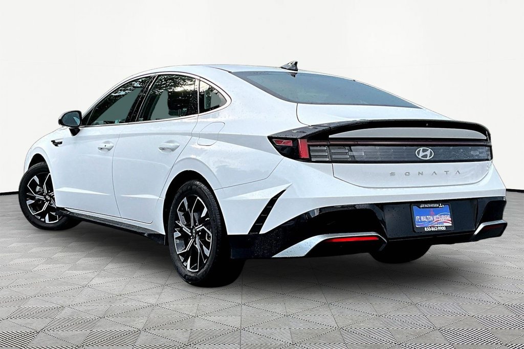 Used 2025 Hyundai Sonata SEL FWD image 5