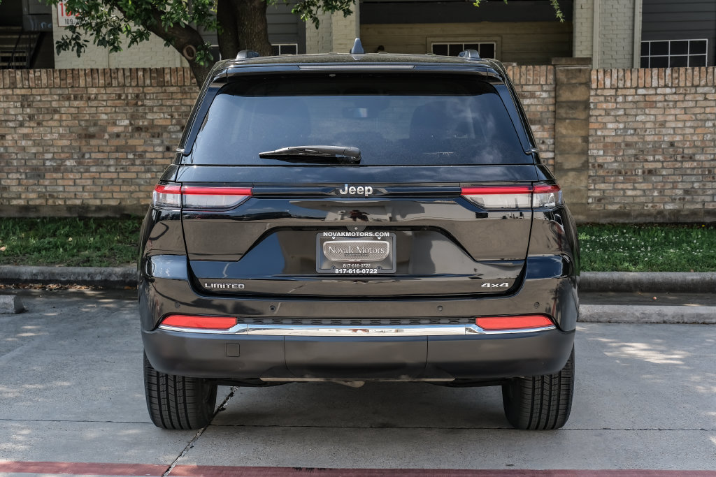 Used 2022 Jeep Grand Cherokee Limited AWD/4WD image 19