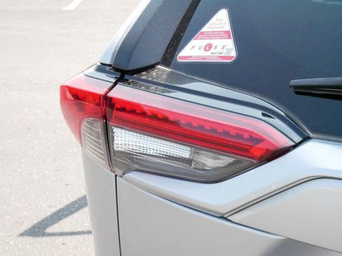 Certified 2025 Toyota RAV4 XLE AWD/4WD image 17