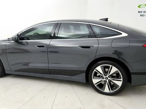 Used 2025 Audi A6 e-tron Premium Plus w/ Premium Plus RWD image 24