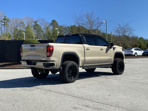 Used 2023 GMC Sierra 1500 Elevation image 3