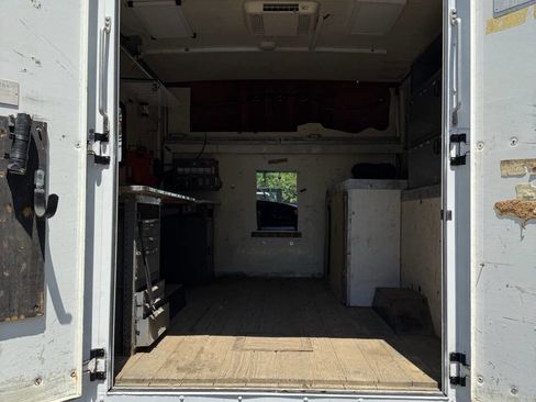 Used 2008 Ford E-350 and Econoline 350 Super Duty image 8