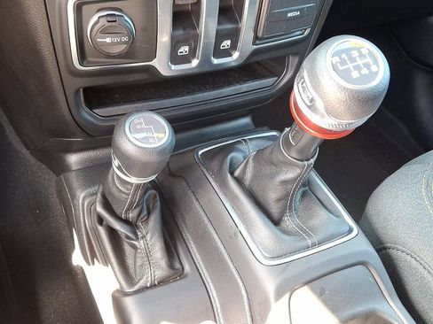 Certified 2025 Jeep Wrangler Sport image 14