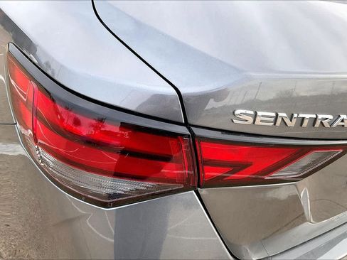 Used 2024 Nissan Sentra SV FWD image 31