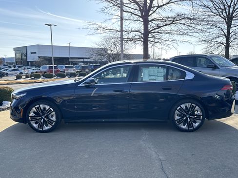 New 2026 BMW 530i xDrive AWD/4WD image 2