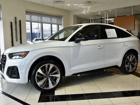 Used 2023 Audi SQ5 Premium Plus w/ Premium Plus Package image 3