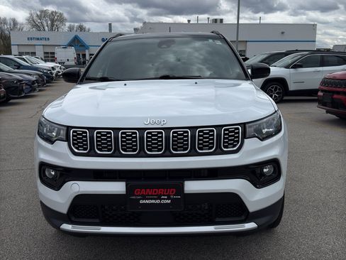 Used 2025 Jeep Compass Limited AWD/4WD image 3