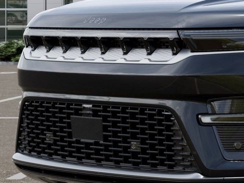New 2026 Jeep Grand Wagoneer L 2WD image 11