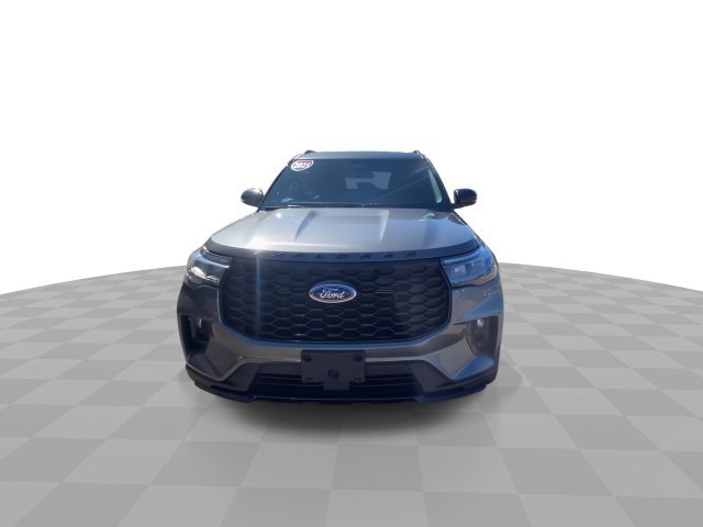 Used 2025 Ford Explorer ST-Line w/ ST-Line Street Pack AWD/4WD image 5