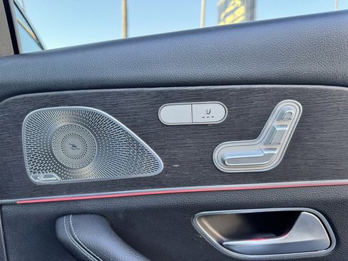 Used 2021 Mercedes-Benz GLS 450 4MATIC image 32