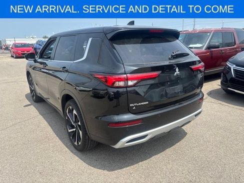 Used 2024 Mitsubishi Outlander SE Black Edition AWD/4WD image 8