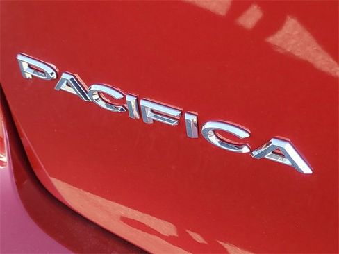 New 2026 Chrysler Pacifica Select image 7