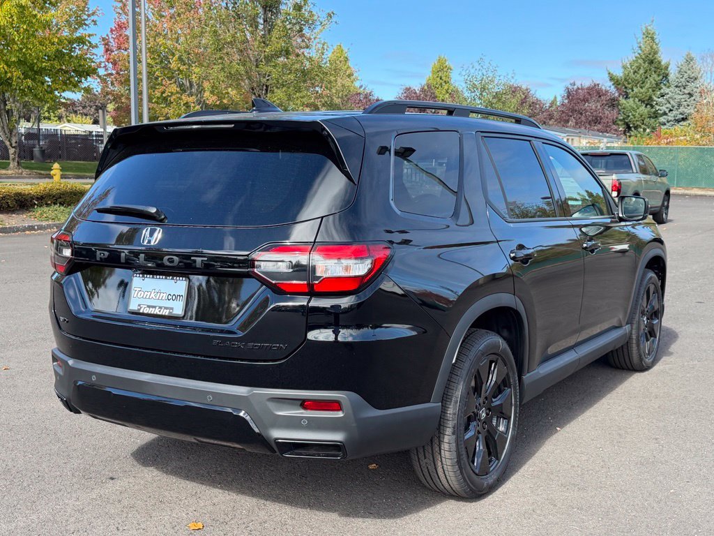 New 2026 Honda Pilot Black Edition image 8