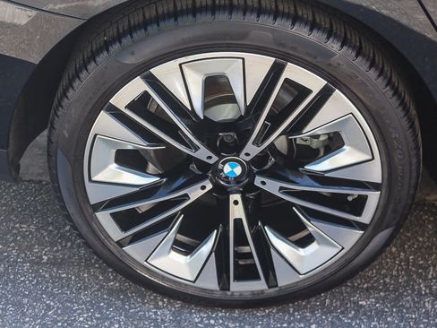 Used 2026 BMW 530i xDrive w/ Premium Package AWD/4WD image 8