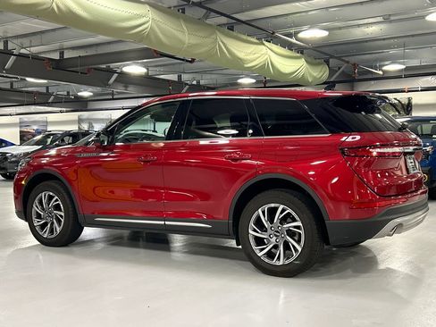 Certified 2023 Lincoln Corsair AWD w/ Equipment Group 101A image 4