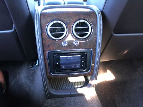 Used 2015 Bentley Flying Spur W12 image 26