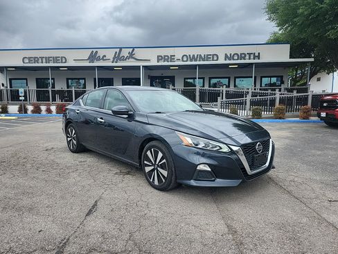 Used 2022 Nissan Altima 2.5 SV image 1