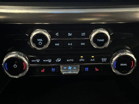 Used 2023 Ford F150 Lariat image 21