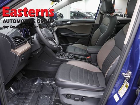 Used 2022 Volkswagen Taos SEL image 14