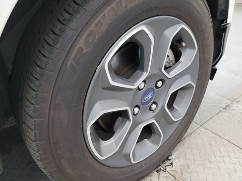 Used 2019 Ford EcoSport S image 31