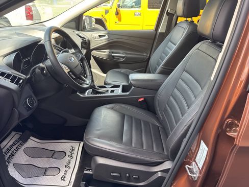 Used 2017 Ford Escape Titanium AWD/4WD image 13