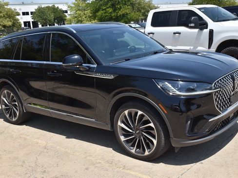 Used 2026 Lincoln Aviator Reserve AWD/4WD image 4